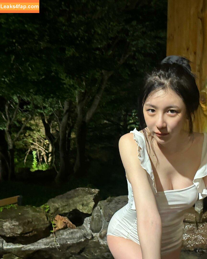 WomenK-pop /  leaked photo photo #3128