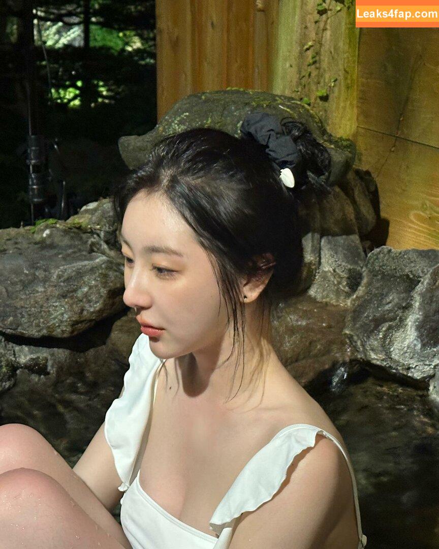 WomenK-pop /  leaked photo photo #3131