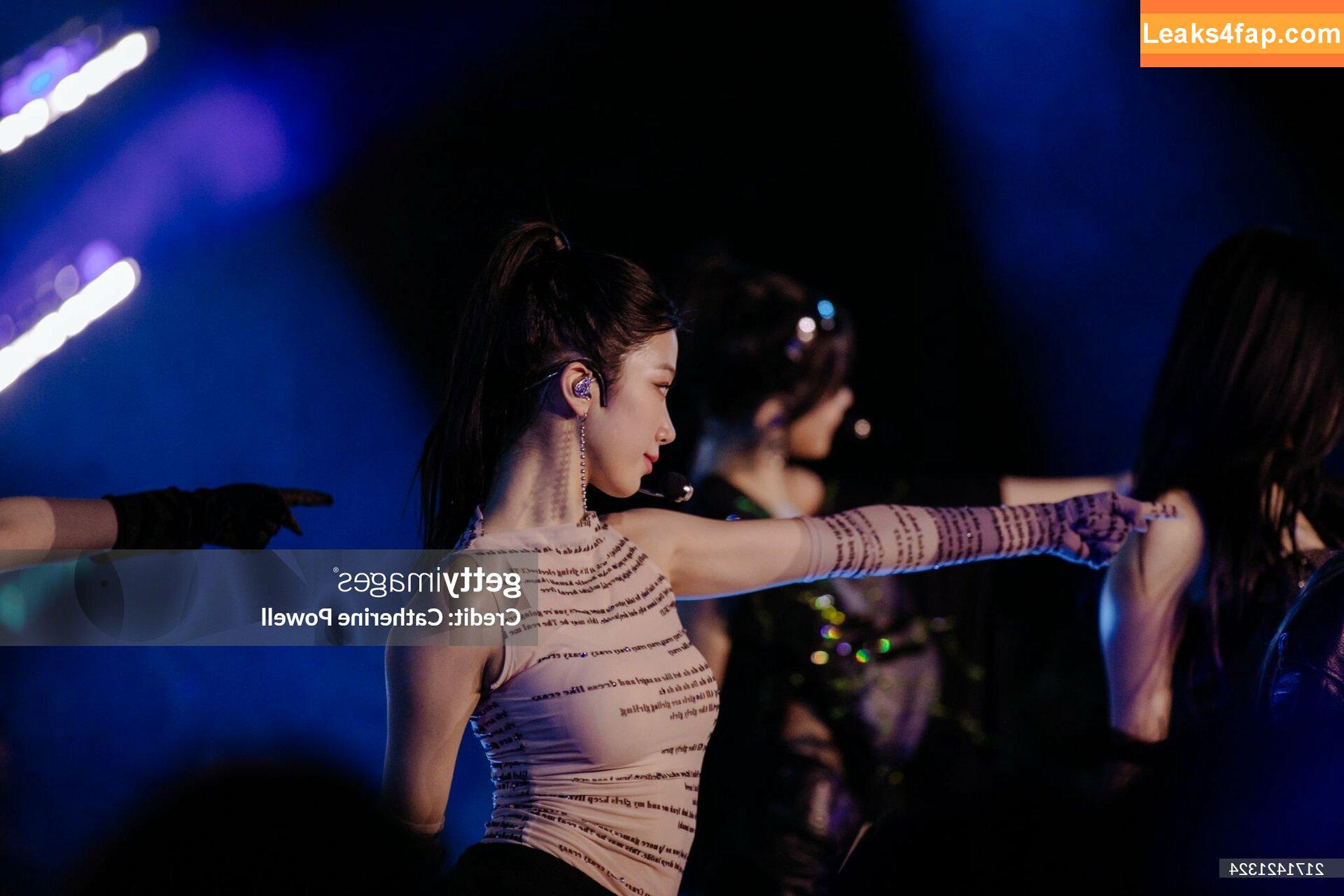 WomenK-pop /  leaked photo photo #3133