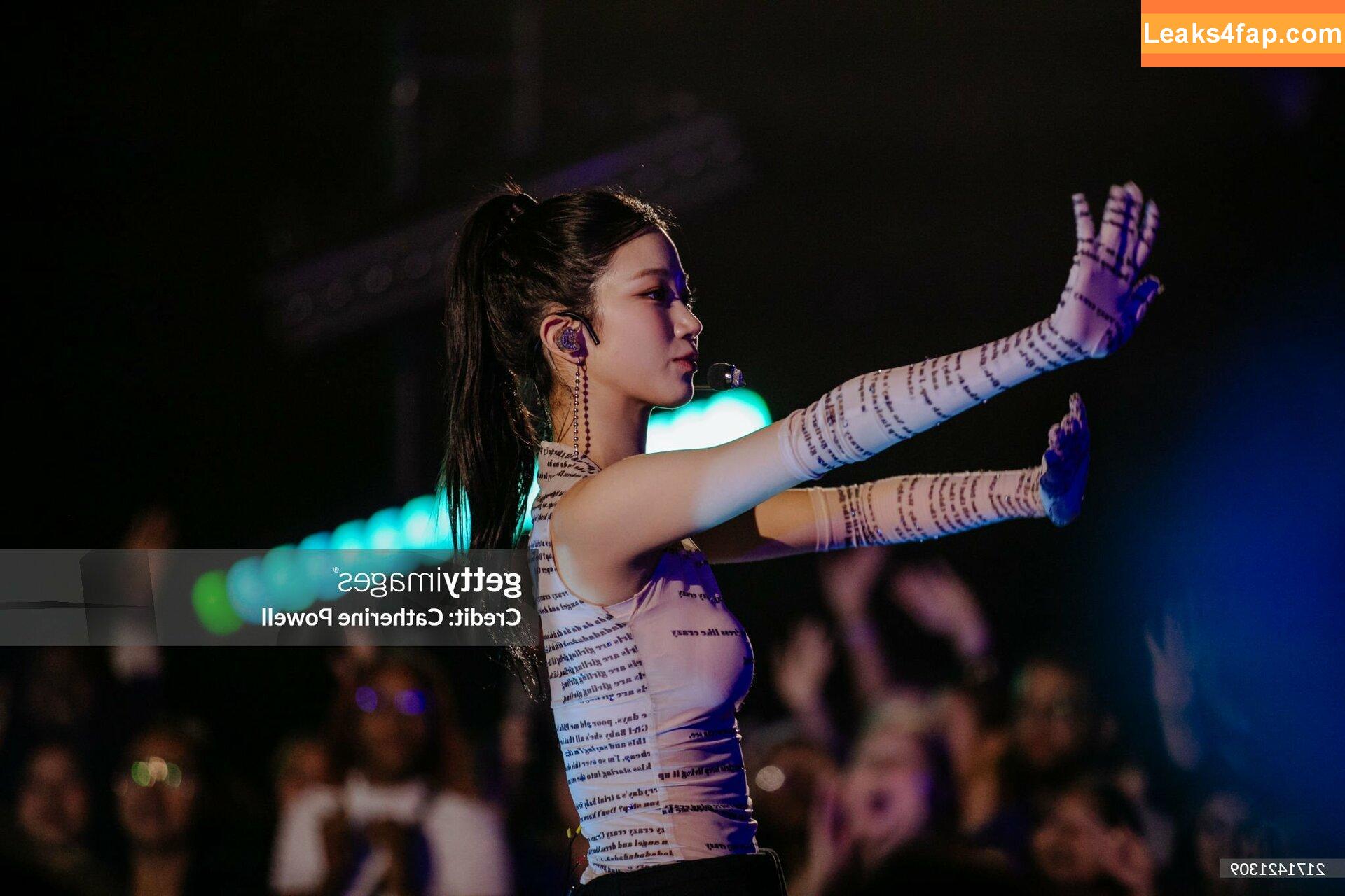 WomenK-pop /  leaked photo photo #3134