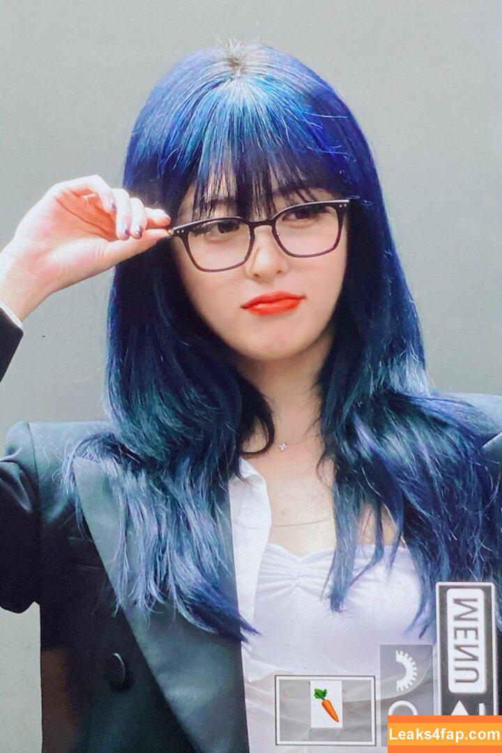 WomenK-pop /  leaked photo photo #3171