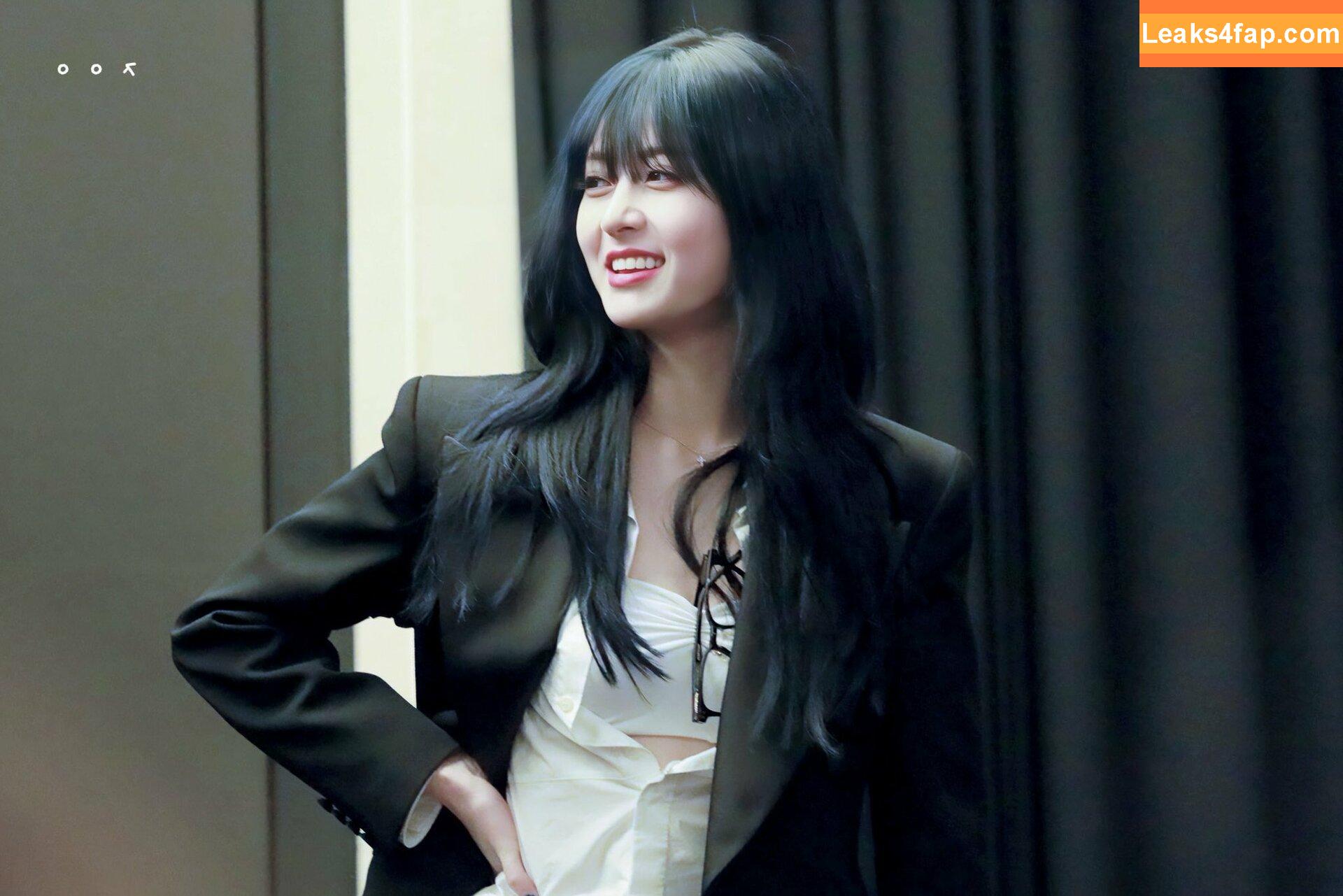 WomenK-pop /  leaked photo photo #3190