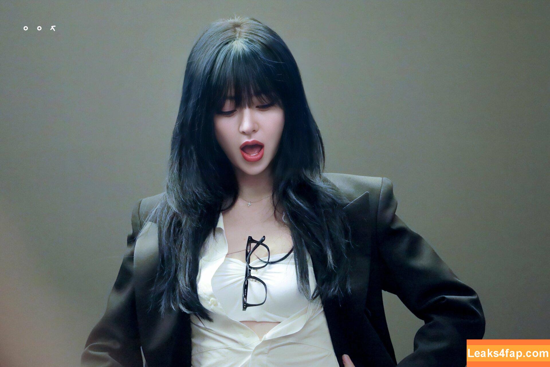 WomenK-pop /  leaked photo photo #3191