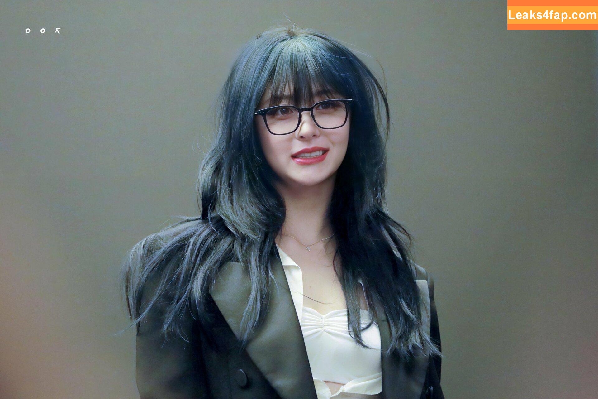 WomenK-pop /  leaked photo photo #3198