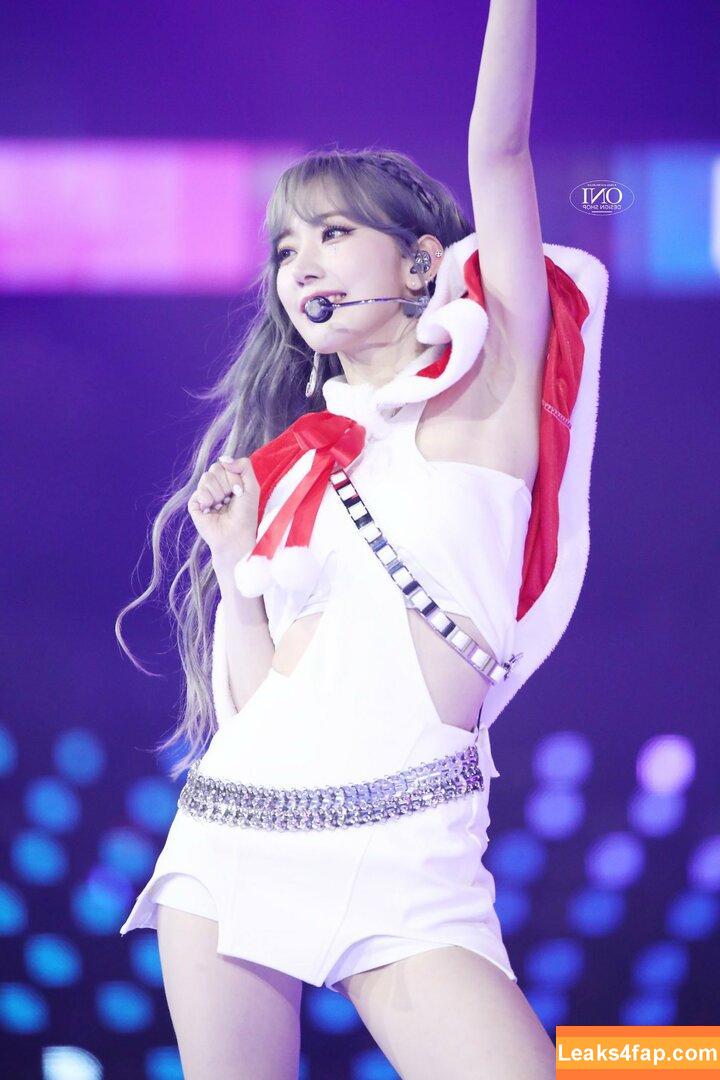 WomenK-pop /  leaked photo photo #3205