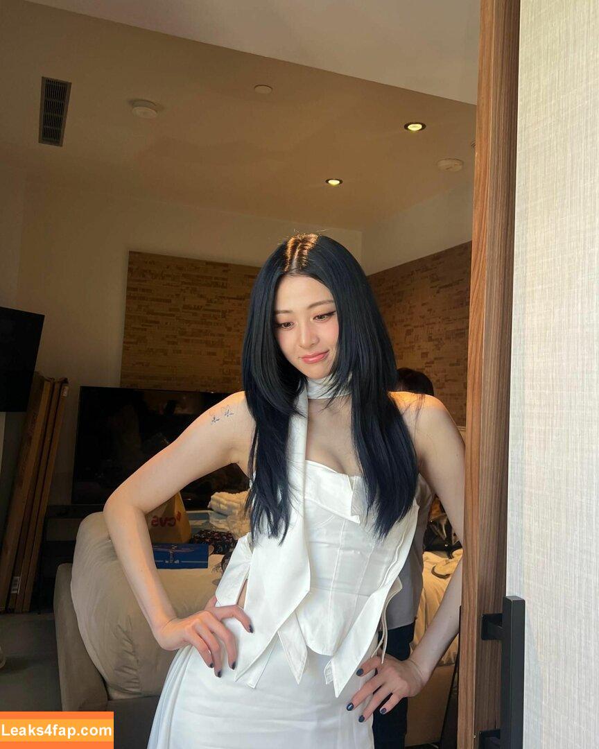 WomenK-pop /  leaked photo photo #3211