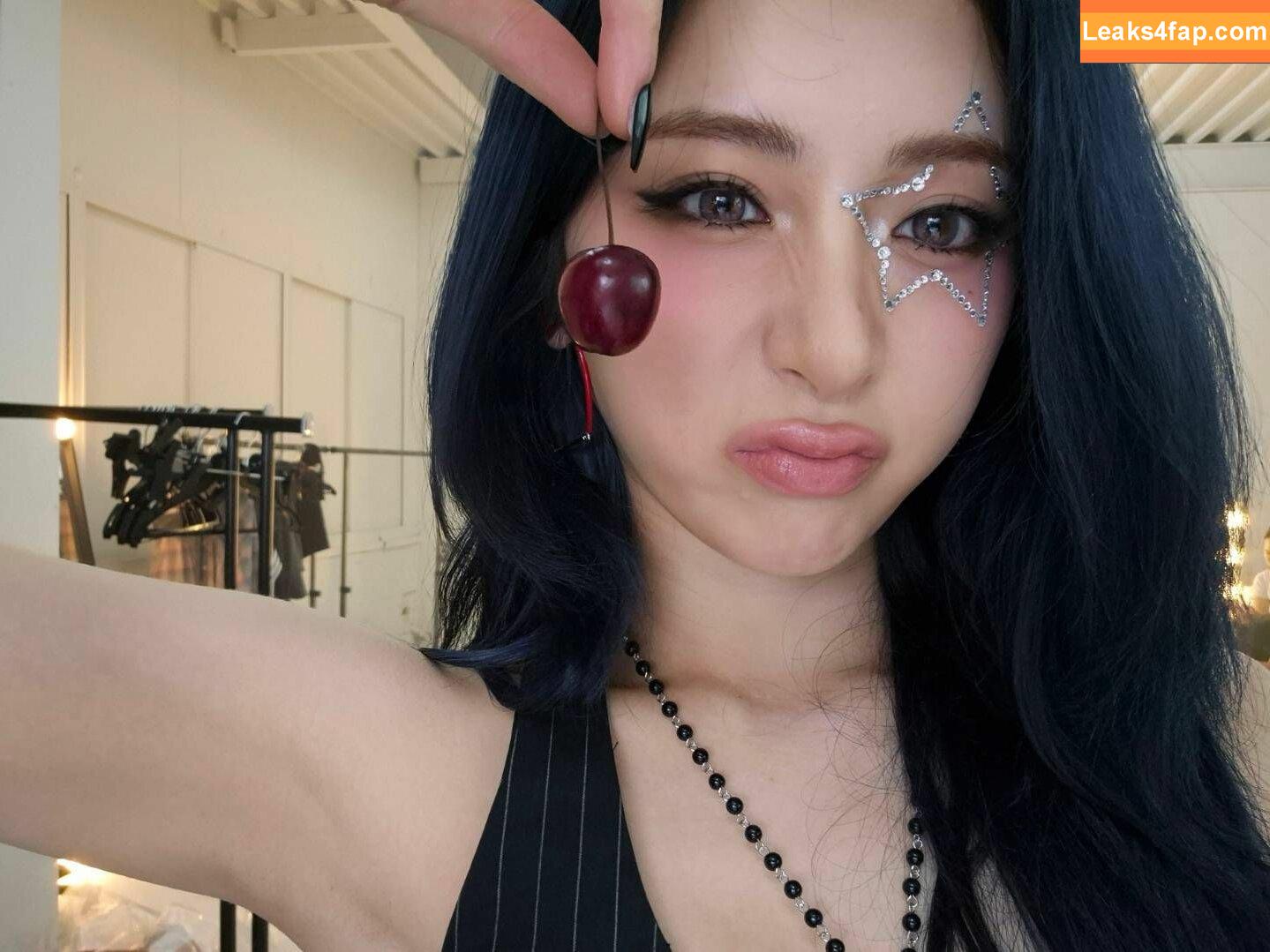 WomenK-pop /  leaked photo photo #3219