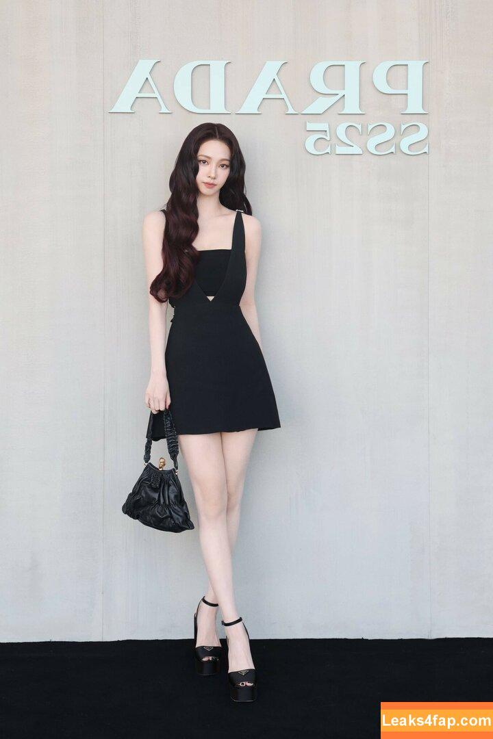 WomenK-pop /  leaked photo photo #3231