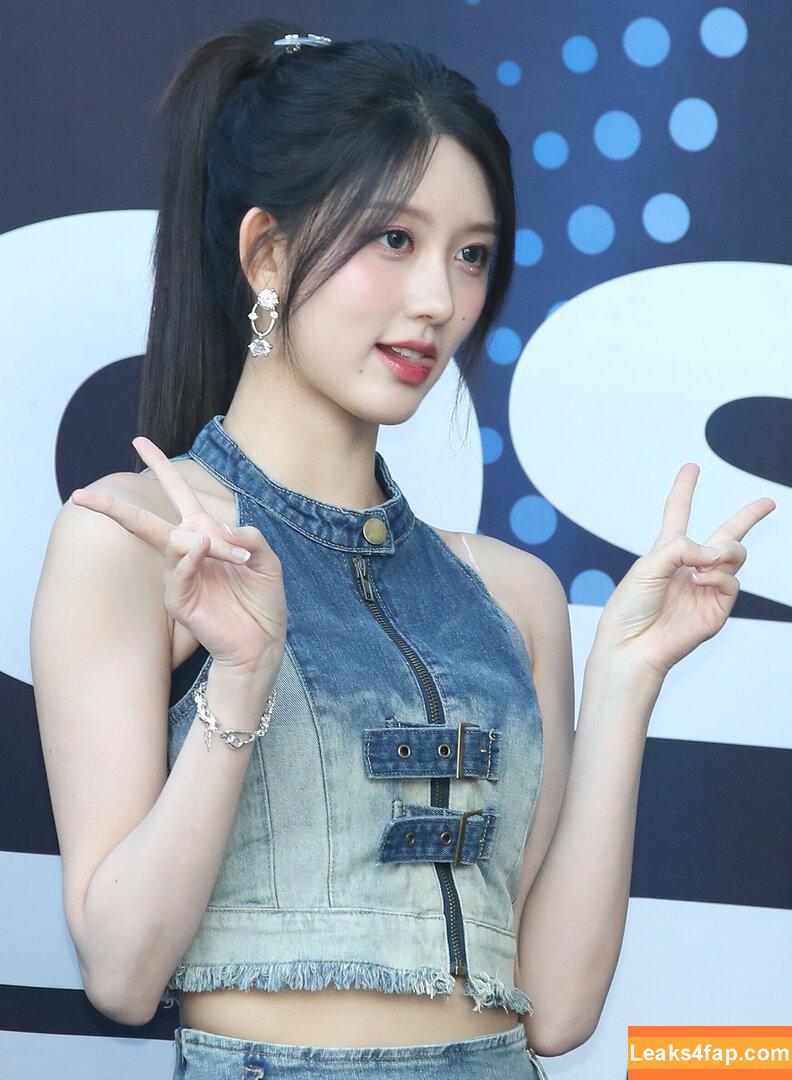 WomenK-pop /  leaked photo photo #3262