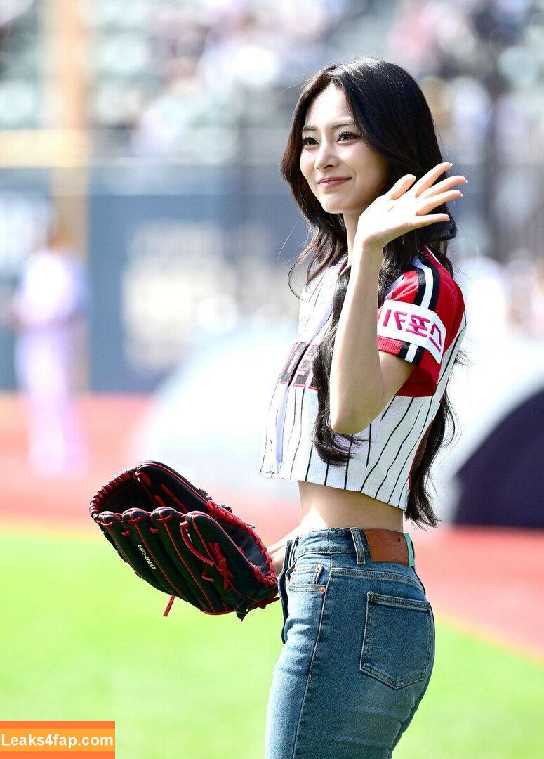 WomenK-pop /  leaked photo photo #3271