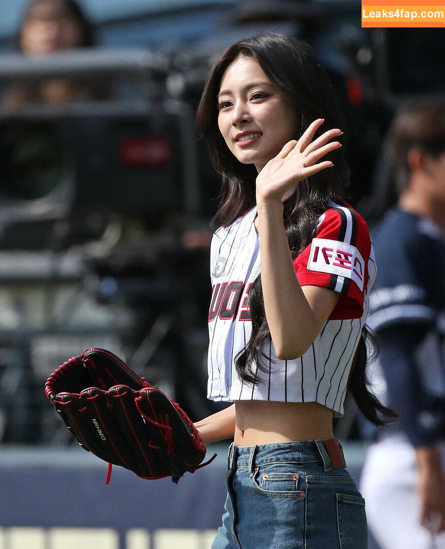 WomenK-pop /  leaked photo photo #3276