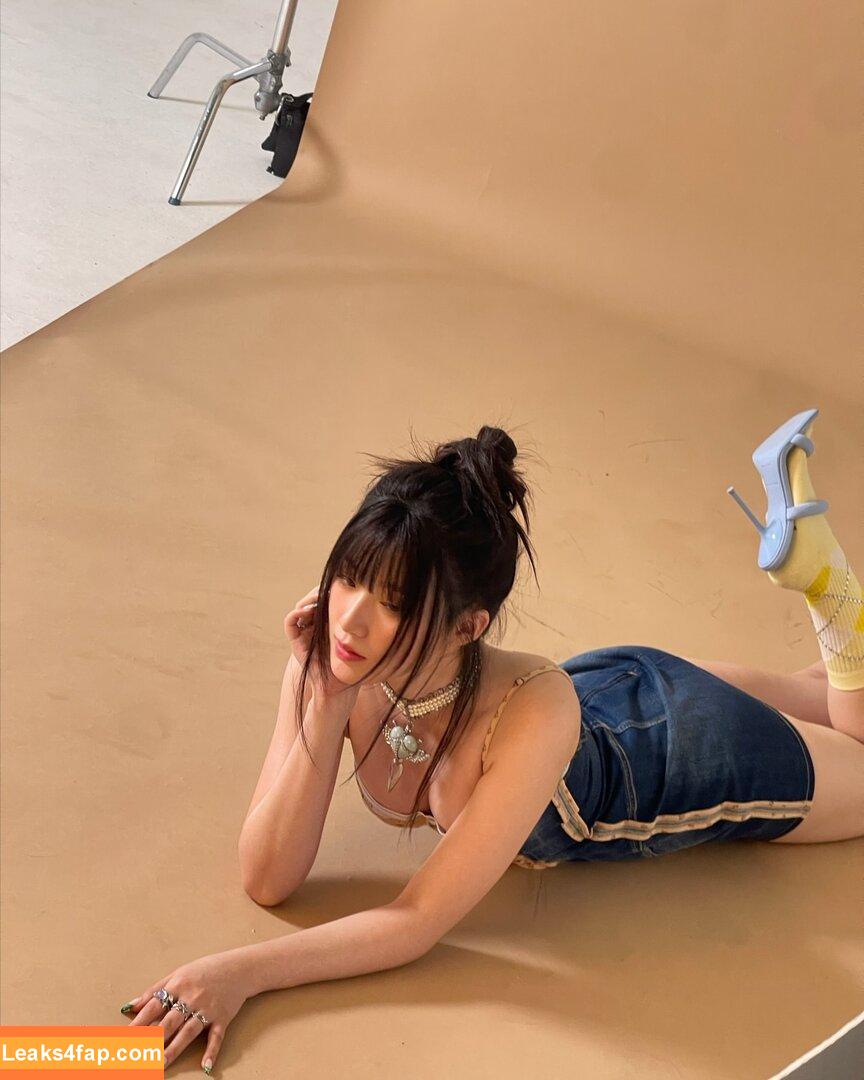 WomenK-pop /  leaked photo photo #3296