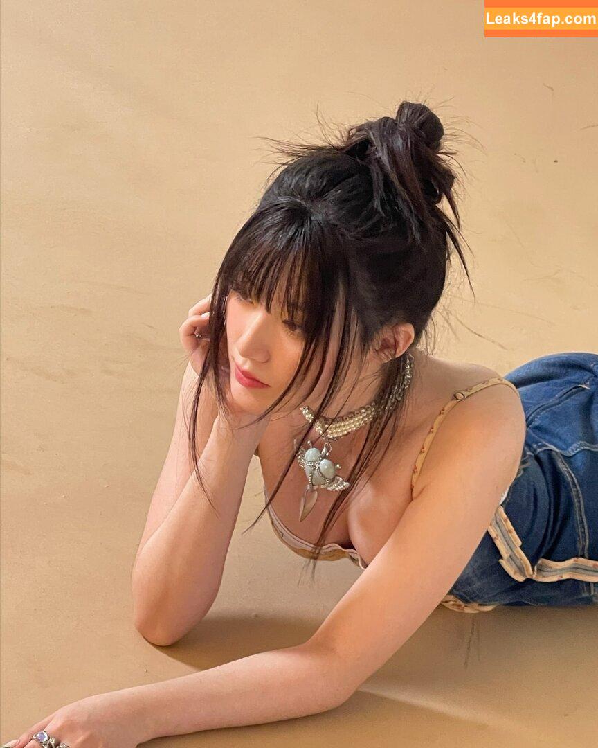 WomenK-pop /  leaked photo photo #3303