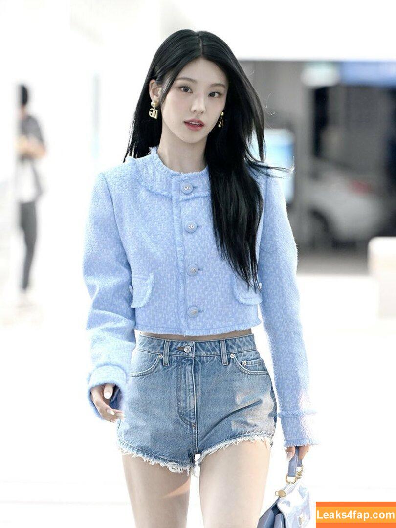 WomenK-pop /  leaked photo photo #3325