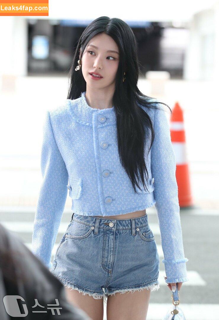 WomenK-pop /  leaked photo photo #3327