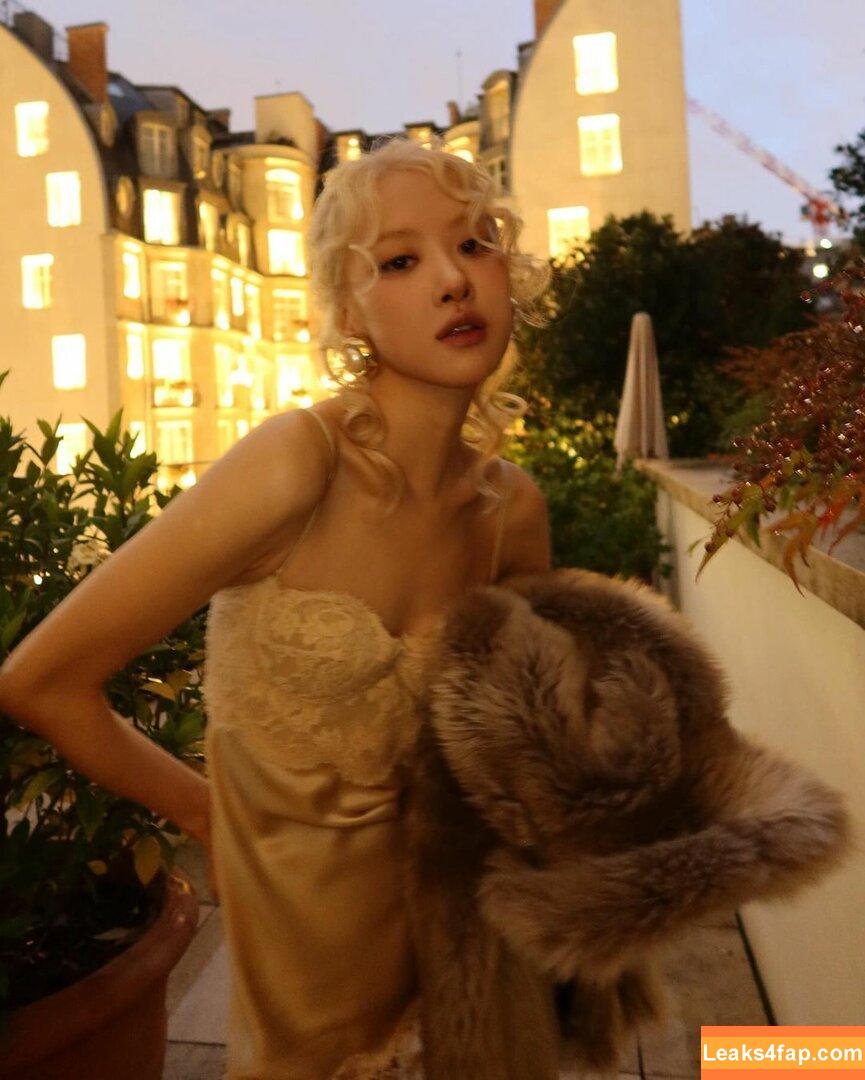 WomenK-pop /  leaked photo photo #3350