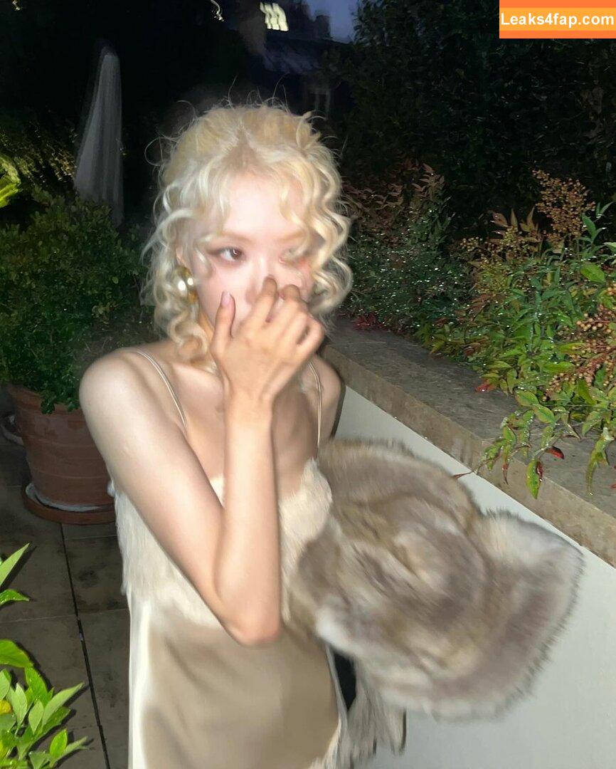 WomenK-pop /  leaked photo photo #3351