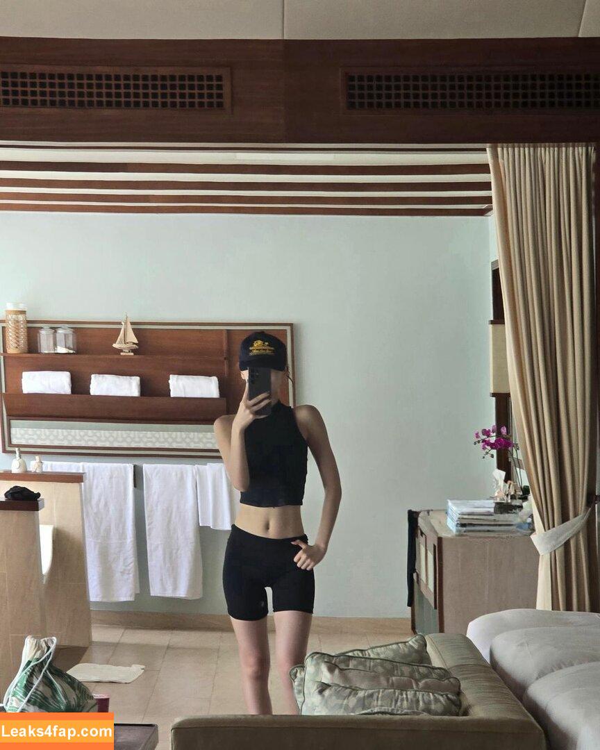 WomenK-pop /  leaked photo photo #3361