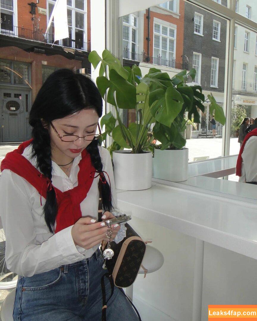 WomenK-pop /  leaked photo photo #3380