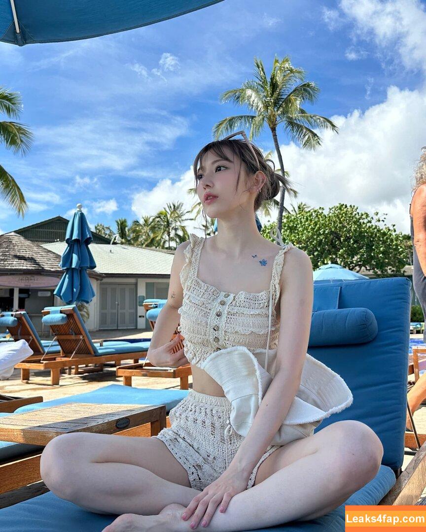 WomenK-pop /  leaked photo photo #3394