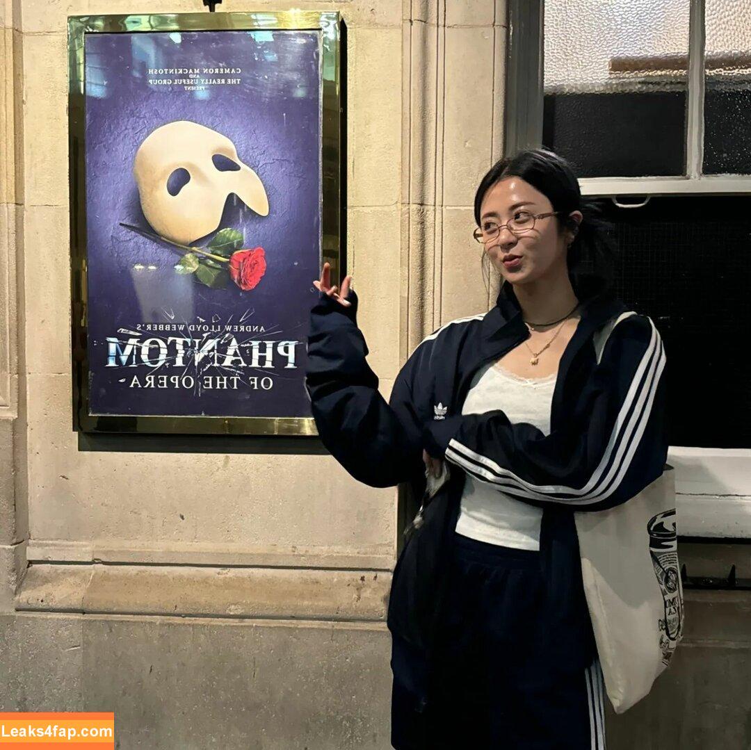 WomenK-pop /  leaked photo photo #3418