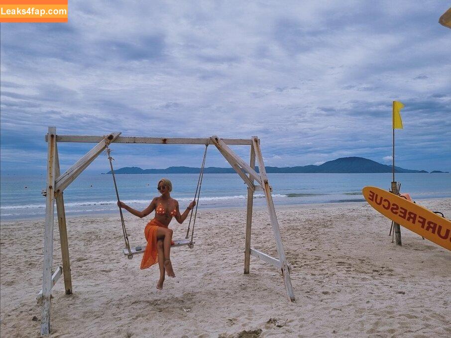 WomenK-pop /  leaked photo photo #3426