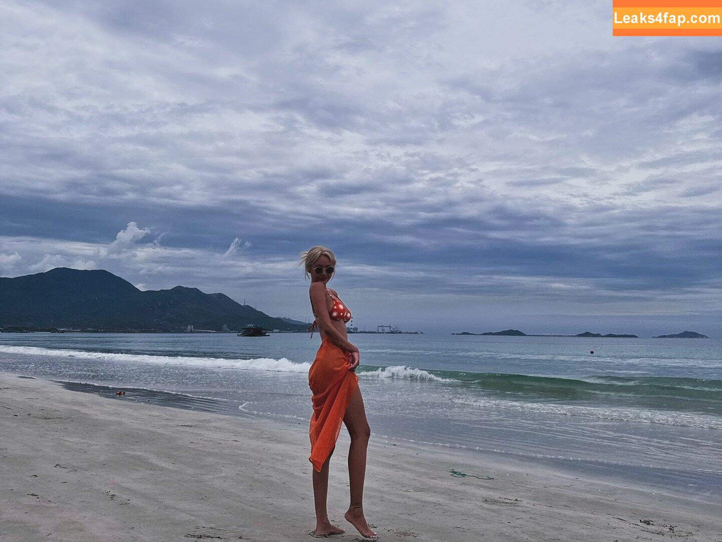 WomenK-pop /  leaked photo photo #3429