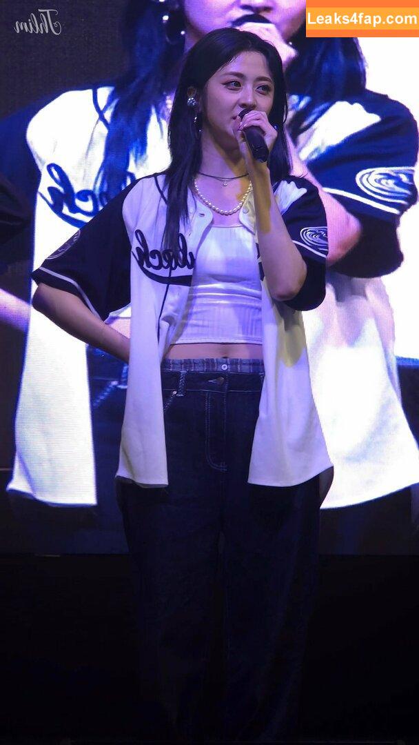 WomenK-pop /  leaked photo photo #3432