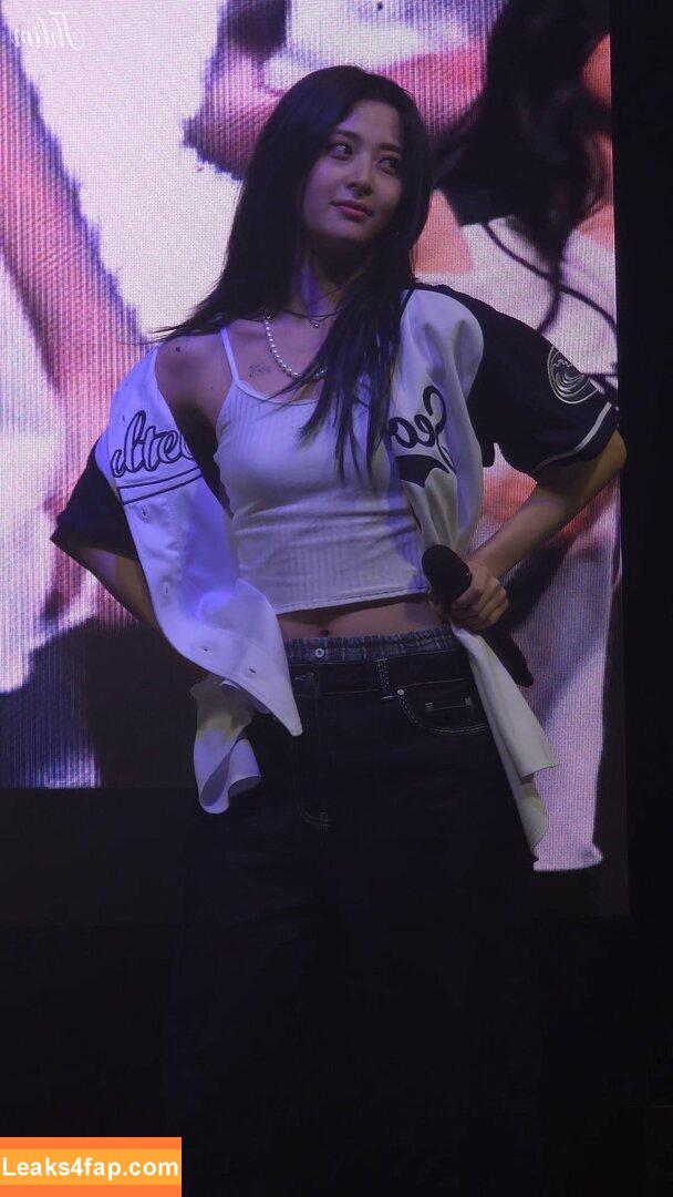 WomenK-pop /  leaked photo photo #3439