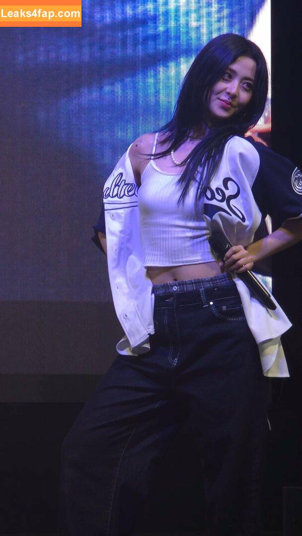 WomenK-pop /  leaked photo photo #3440