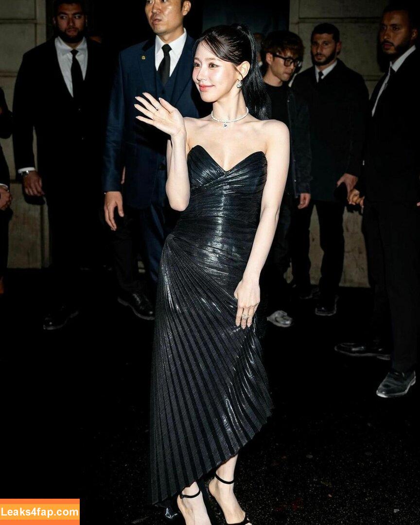 WomenK-pop /  leaked photo photo #3446