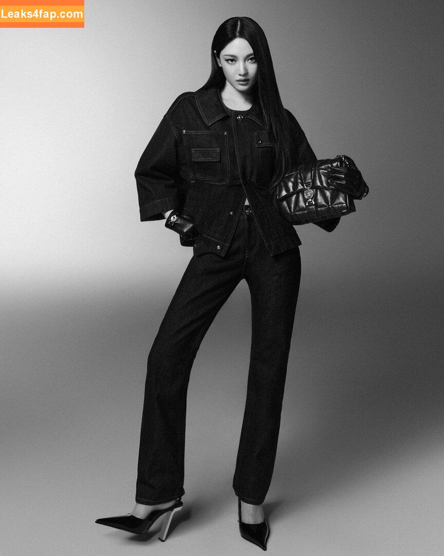 WomenK-pop /  leaked photo photo #3474