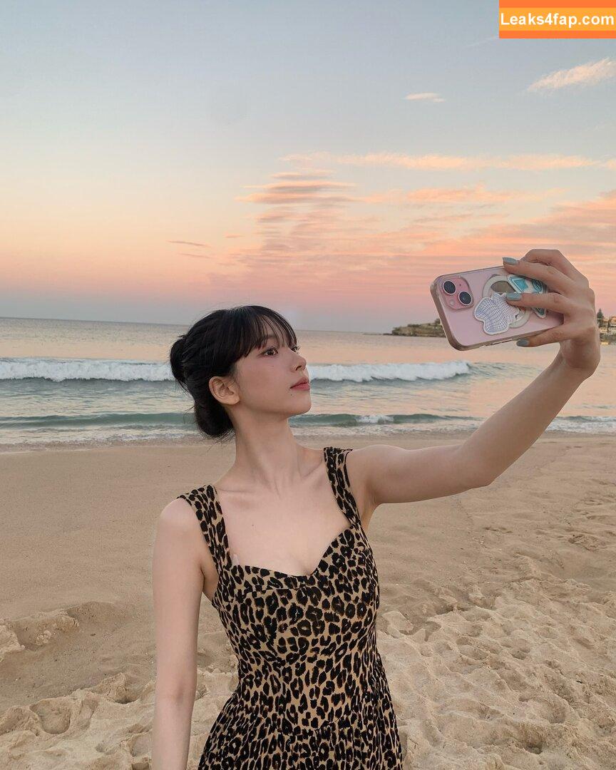 WomenK-pop /  leaked photo photo #3480