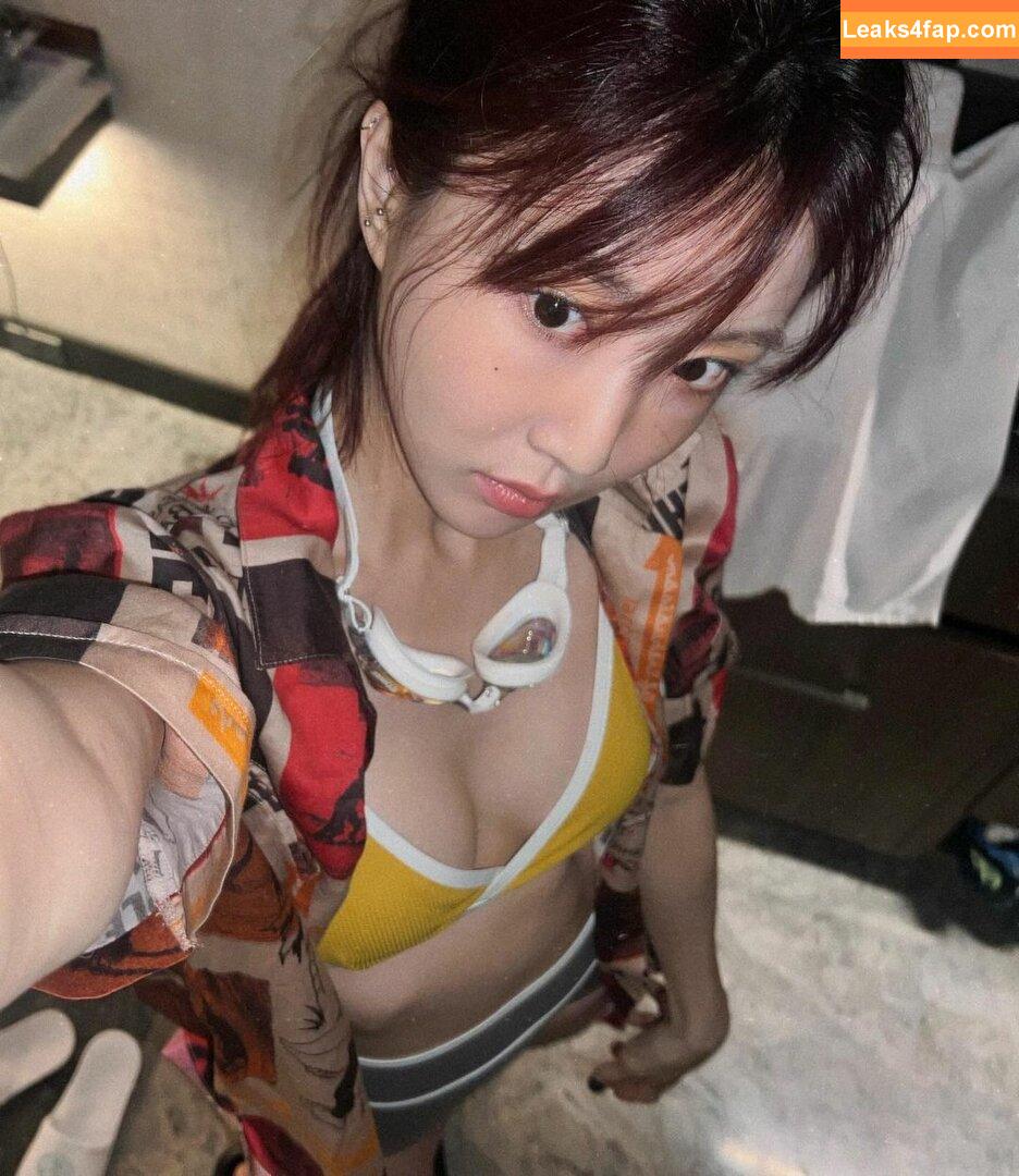 WomenK-pop /  leaked photo photo #3490