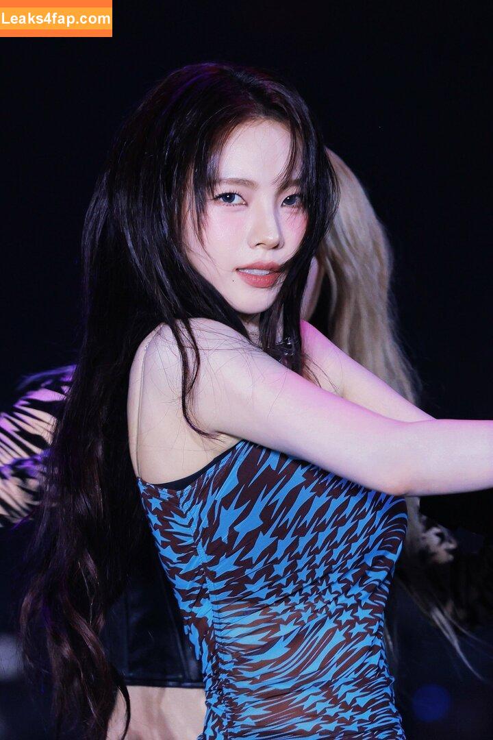 WomenK-pop /  leaked photo photo #3507