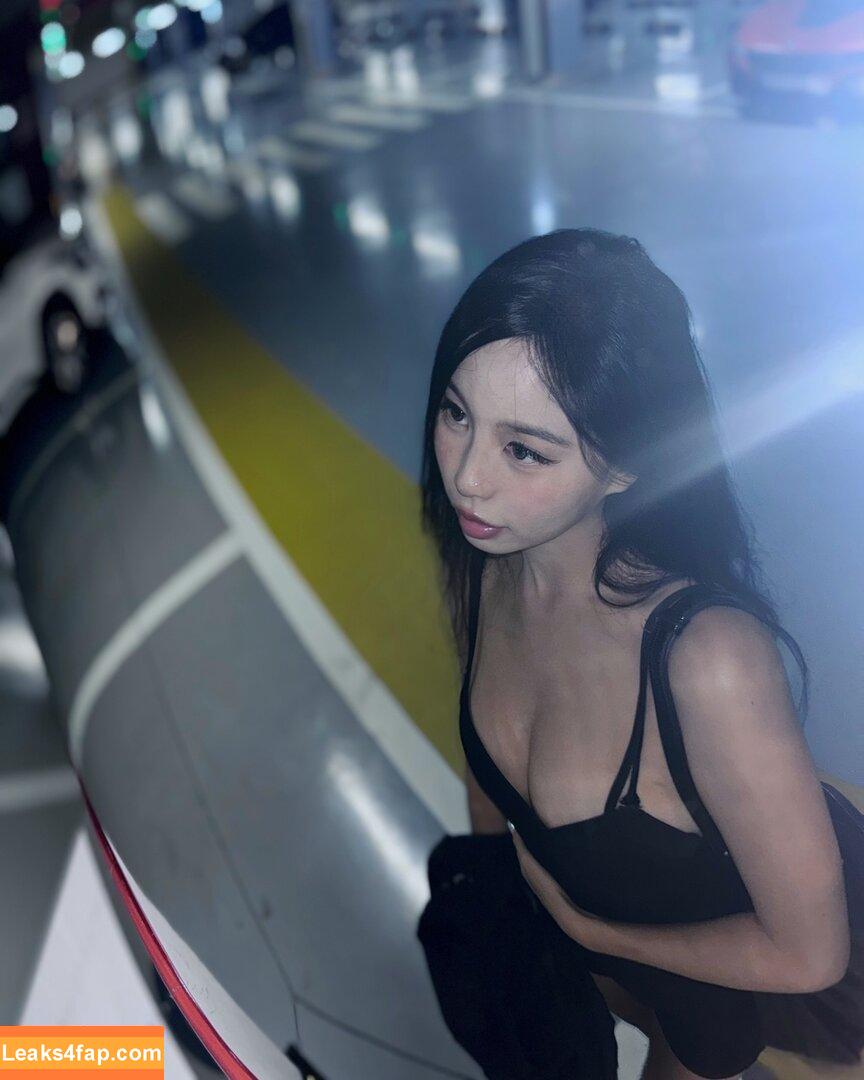 WomenK-pop /  leaked photo photo #3531