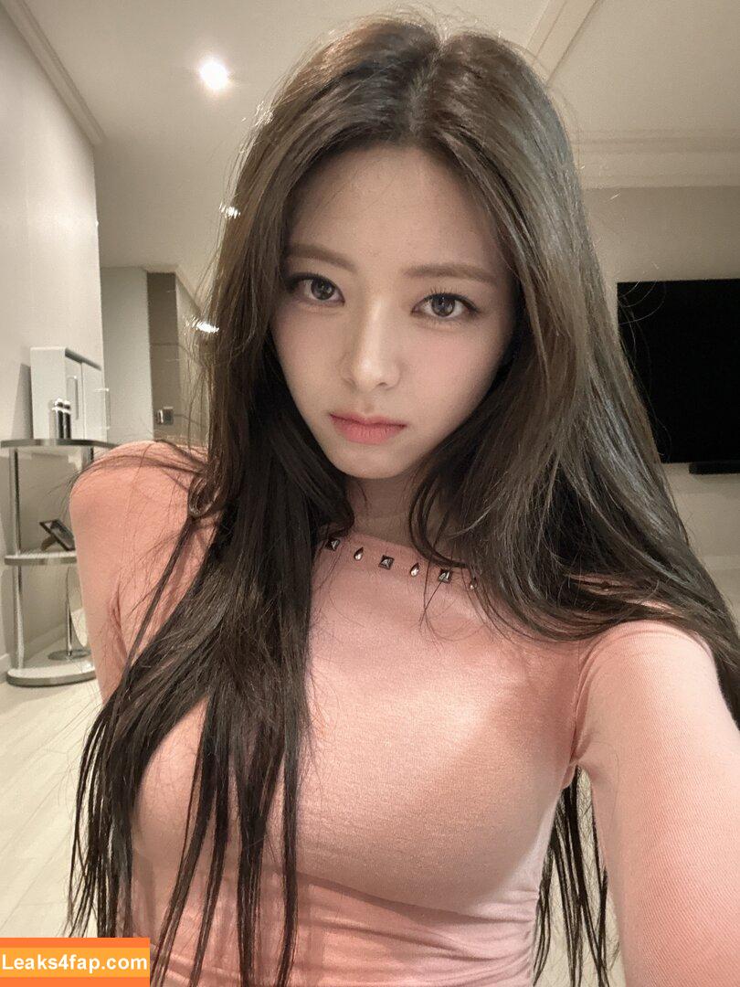 WomenK-pop /  leaked photo photo #3535