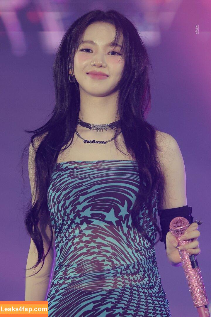 WomenK-pop /  leaked photo photo #3555