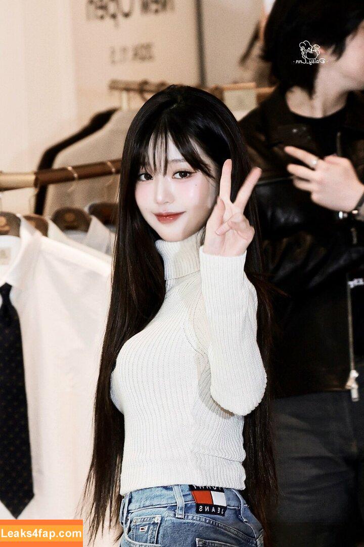 WomenK-pop /  leaked photo photo #3566