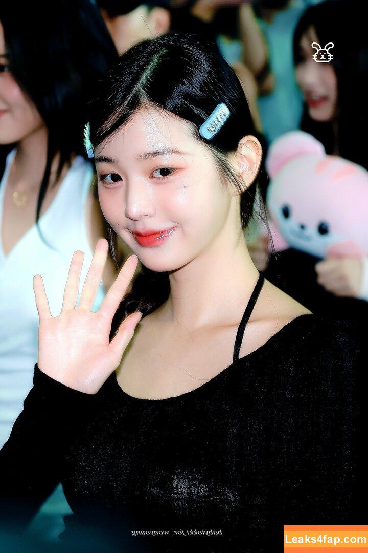 WomenK-pop /  leaked photo photo #3580