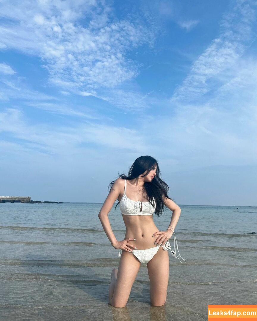 WomenK-pop /  leaked photo photo #3587