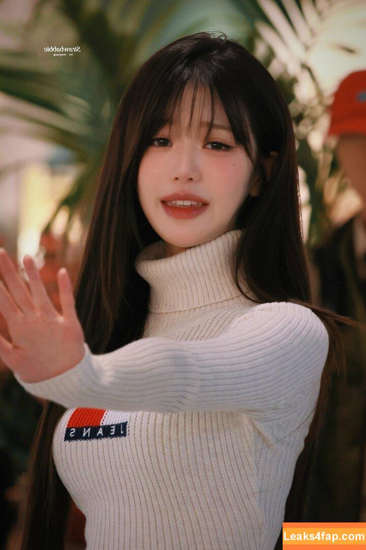 WomenK-pop /  leaked photo photo #3623