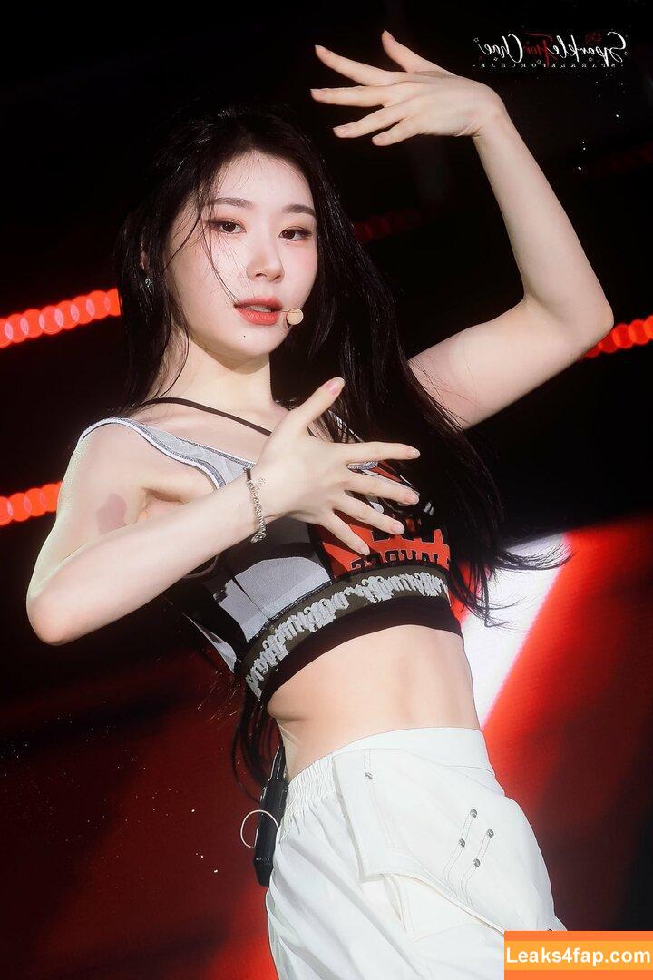 WomenK-pop /  leaked photo photo #3633