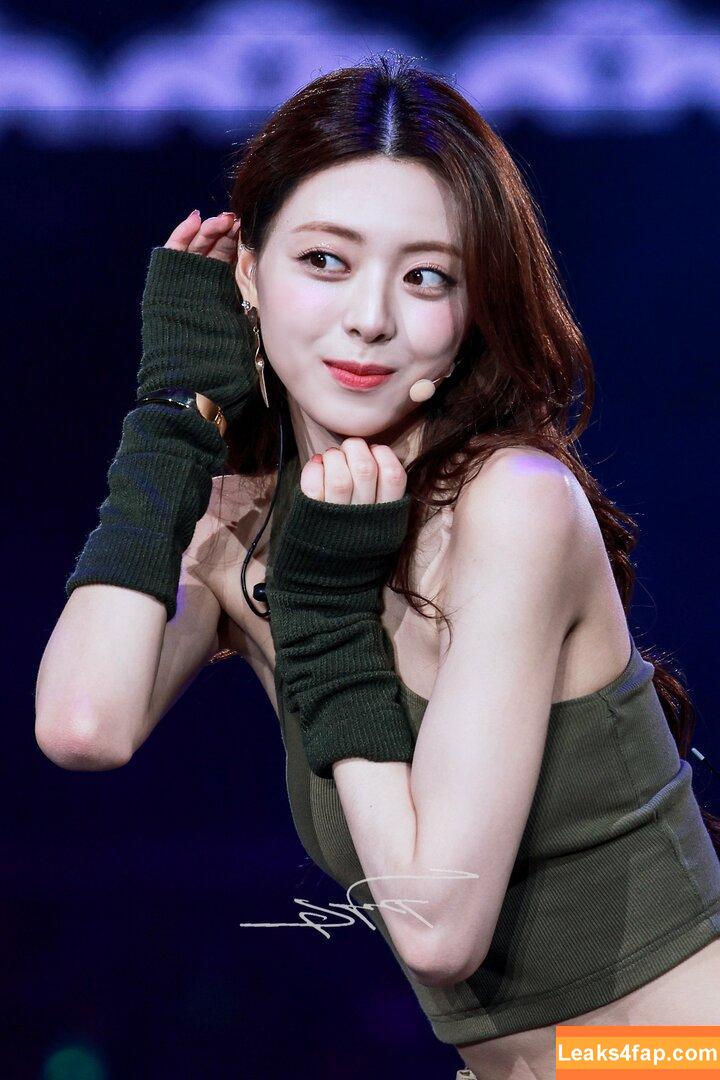 WomenK-pop /  leaked photo photo #3673