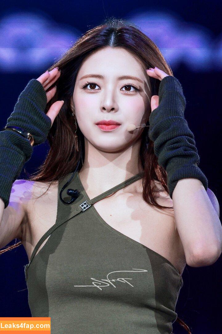 WomenK-pop /  leaked photo photo #3675