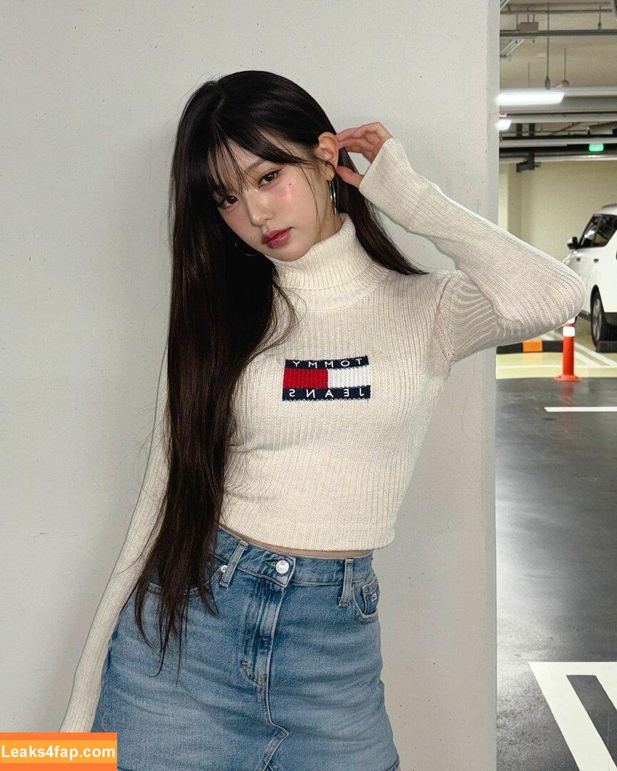 WomenK-pop /  leaked photo photo #3696