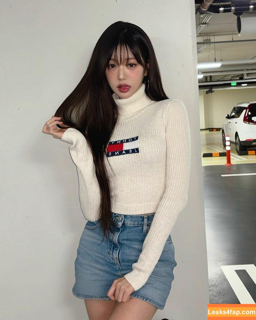 WomenK-pop /  leaked photo photo #3701