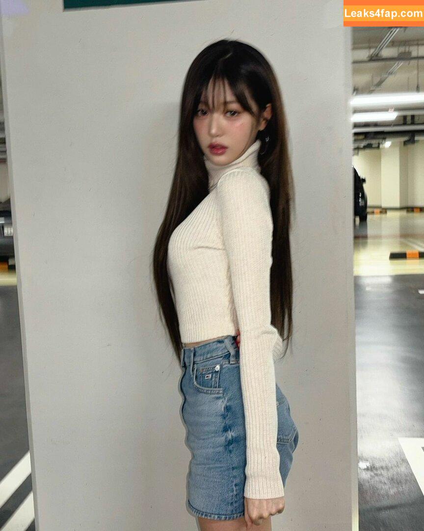 WomenK-pop /  leaked photo photo #3703