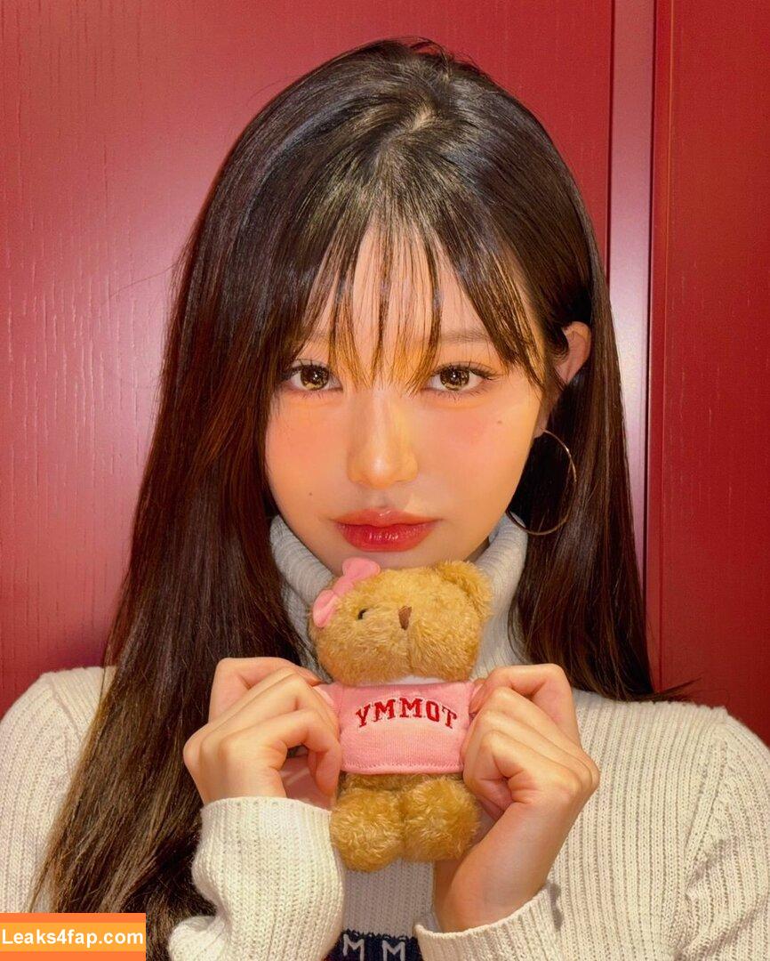 WomenK-pop /  leaked photo photo #3704