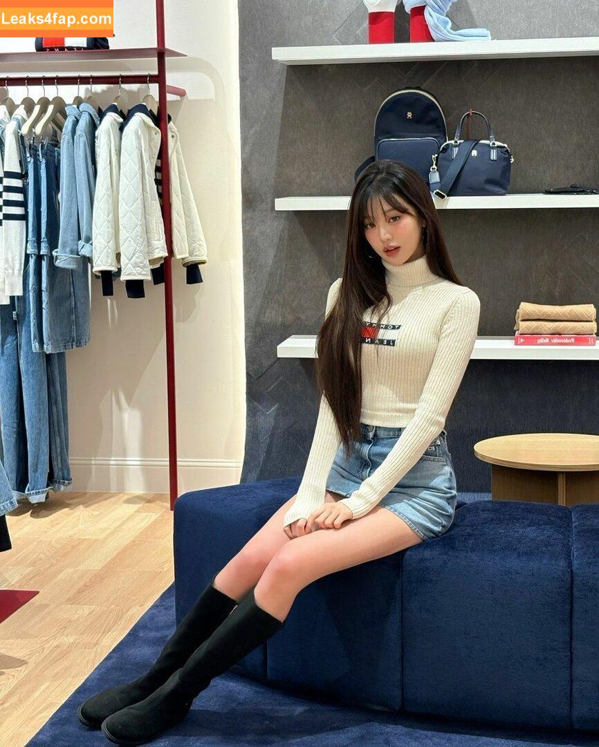 WomenK-pop /  leaked photo photo #3705